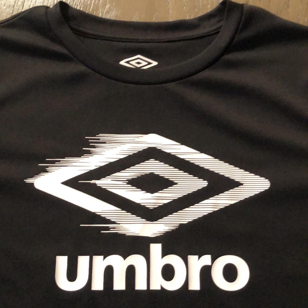 Boys 12/14 large Umbro T-shirt - Picture 2 of 5